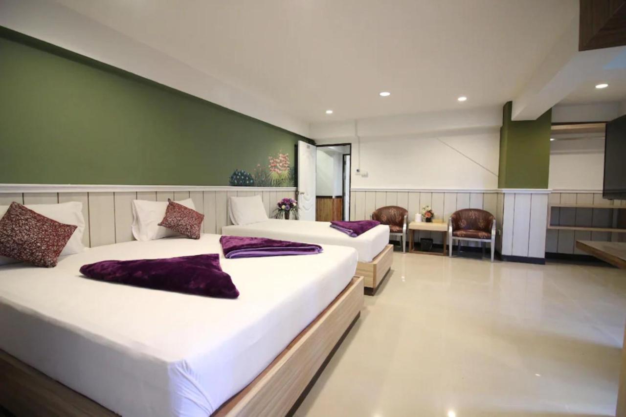 Kaya Place Bangkok Buitenkant foto